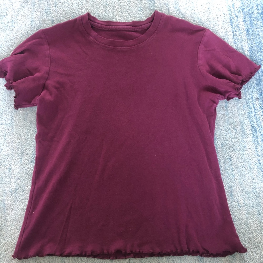 MAROON BRANDY MELVILLE T-SHIRT